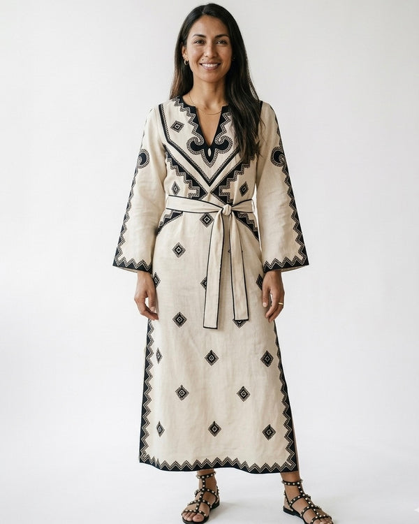 Madeleine™ | Vestido atemporal con cuello en V y mangas tres cuartos