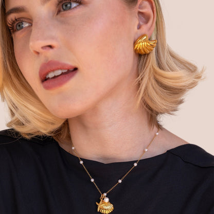 Anneliese – Pendientes dorados con forma