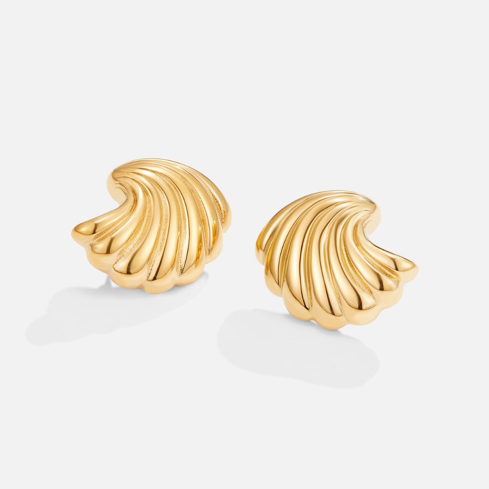Anneliese – Pendientes dorados con forma