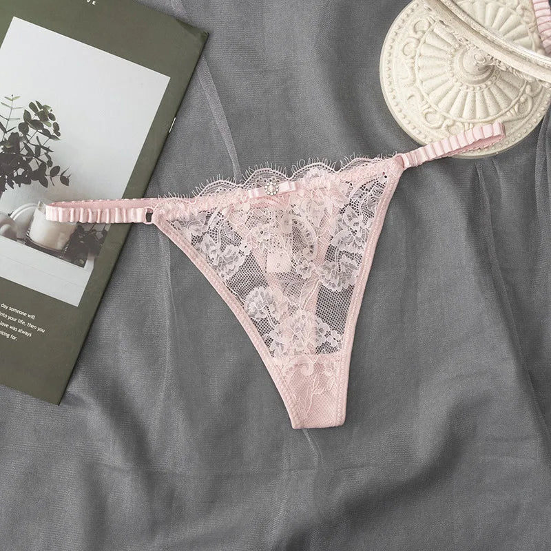 Margaux™ | Tanga con cordones de encaje