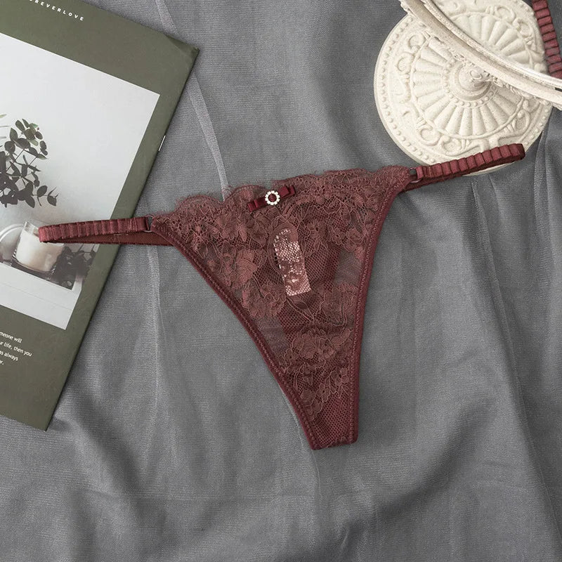 Margaux™ | Tanga con cordones de encaje