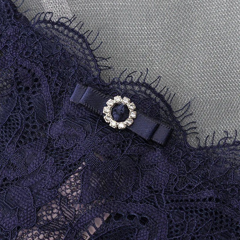 Margaux™ | Tanga con cordones de encaje