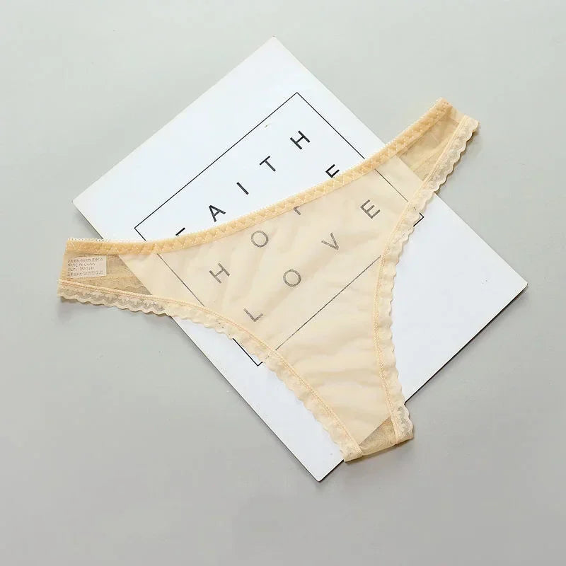 Manon™ | Tanga de encaje transparente con malla