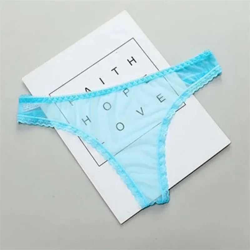 Manon™ | Tanga de encaje transparente con malla