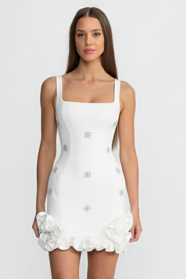 Camille™ | Mini-vestido ceñido adornado con flores de cristal – blanco